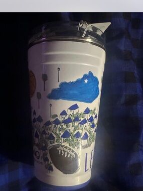 Swig UK WILDCAT LEXINGTON White Travel Tumbler with Blue Hand-Painted Scene